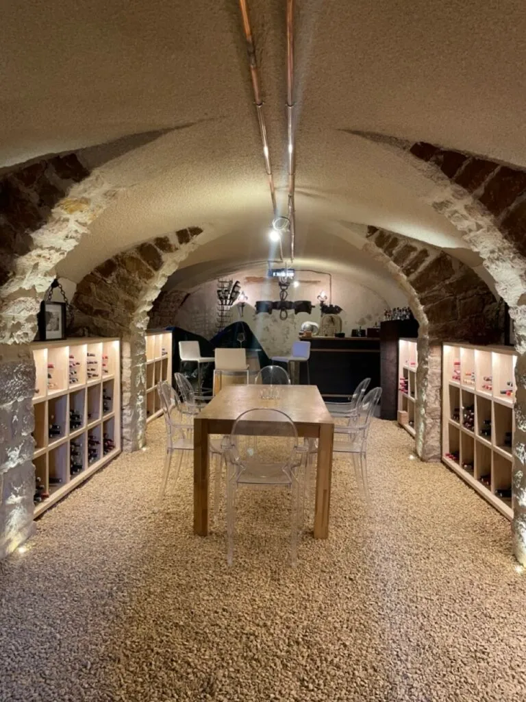 Cave à vin voûtée sur mesure